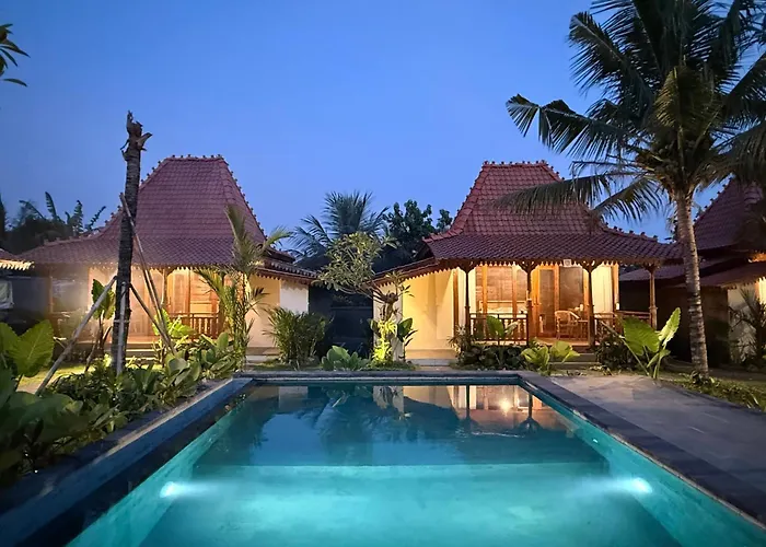 Laksmi Viridis With Bathtub And Sharing Pool Habitación en casa particular