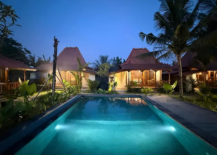 Laksmi Viridis With Bathtub And Sharing Pool
