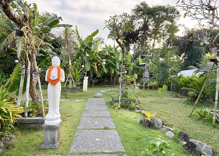 Laksmi Viridis With Bathtub And Sharing Pool * Blahbatu