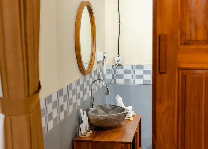 Laksmi Viridis With Bathtub And Sharing Pool Blahbatu