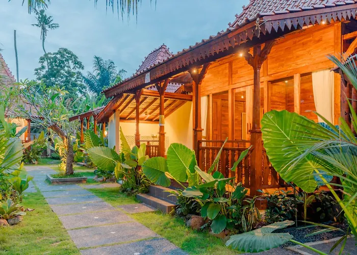 Laksmi Viridis With Bathtub And Sharing Pool *