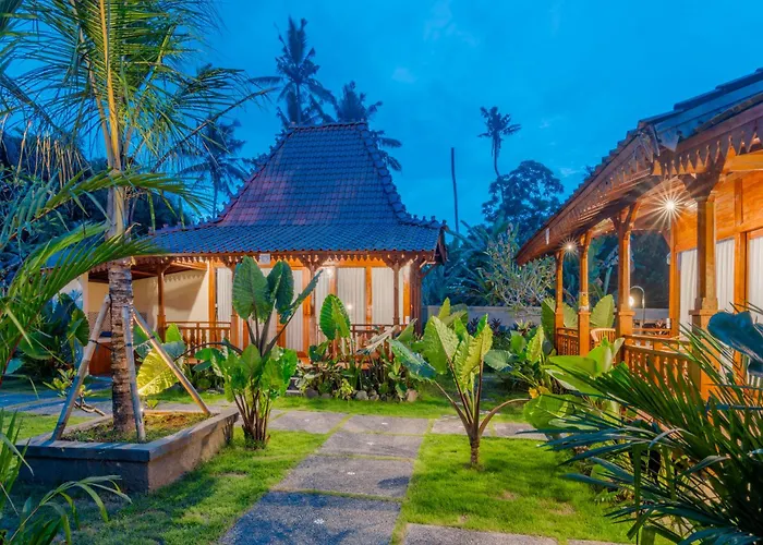 Laksmi Viridis With Bathtub And Sharing Pool *